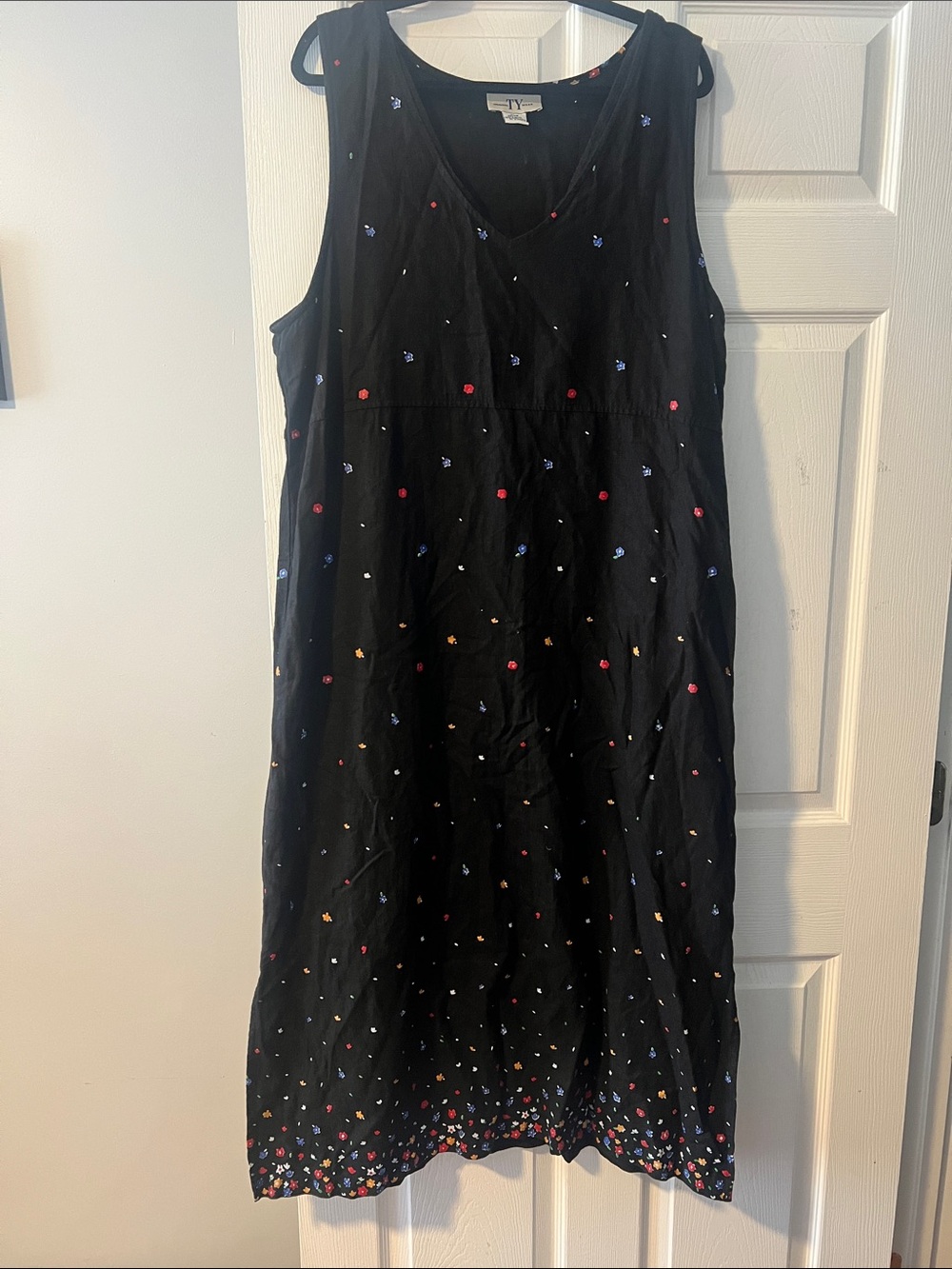 Black Sleeveless Embroidered Midi Dress by Unknown Brand